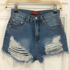 Signature 8 Distressed Shorts small